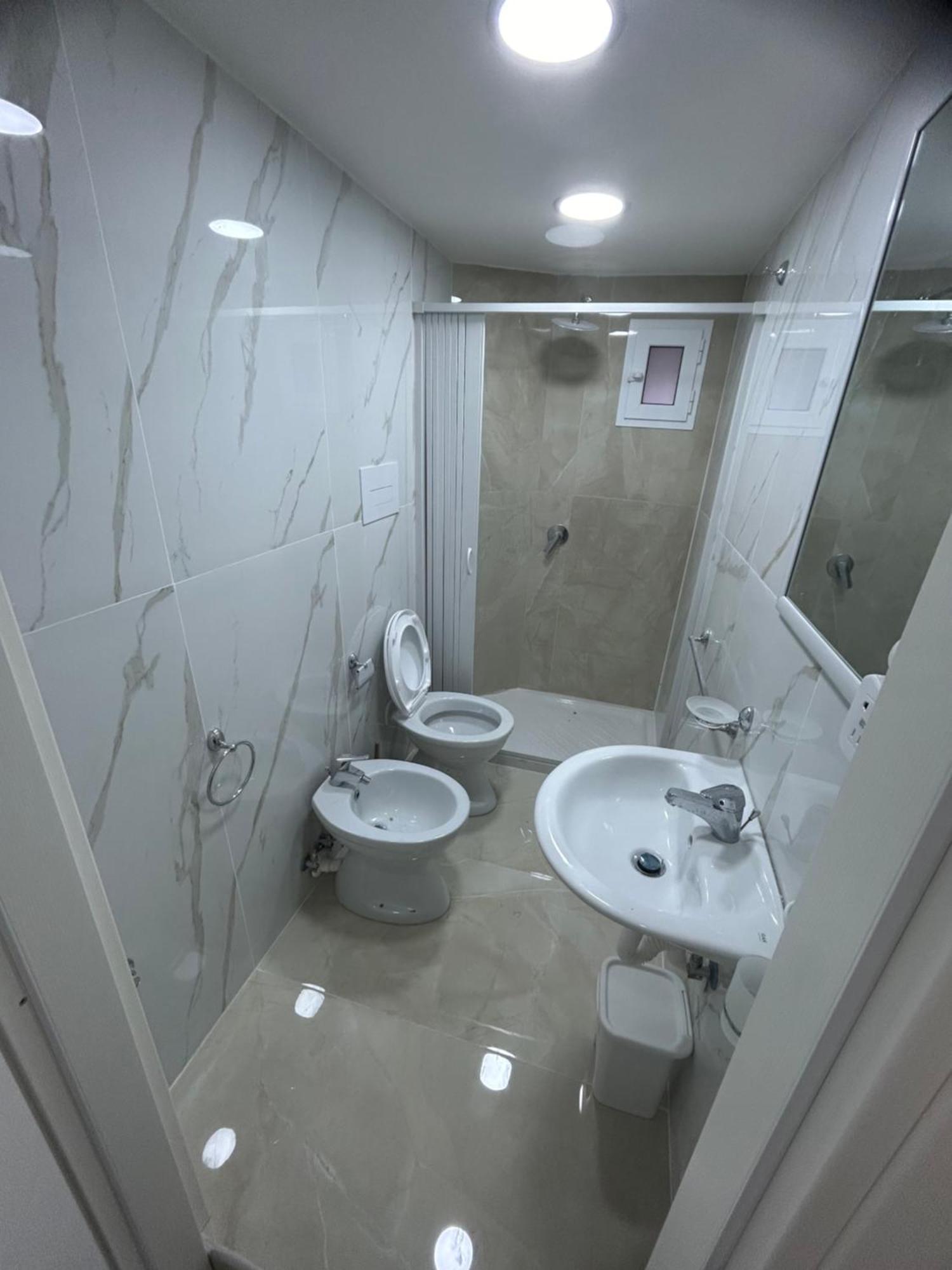 Luxury Rooms Carbonara 95 نابولي المظهر الخارجي الصورة