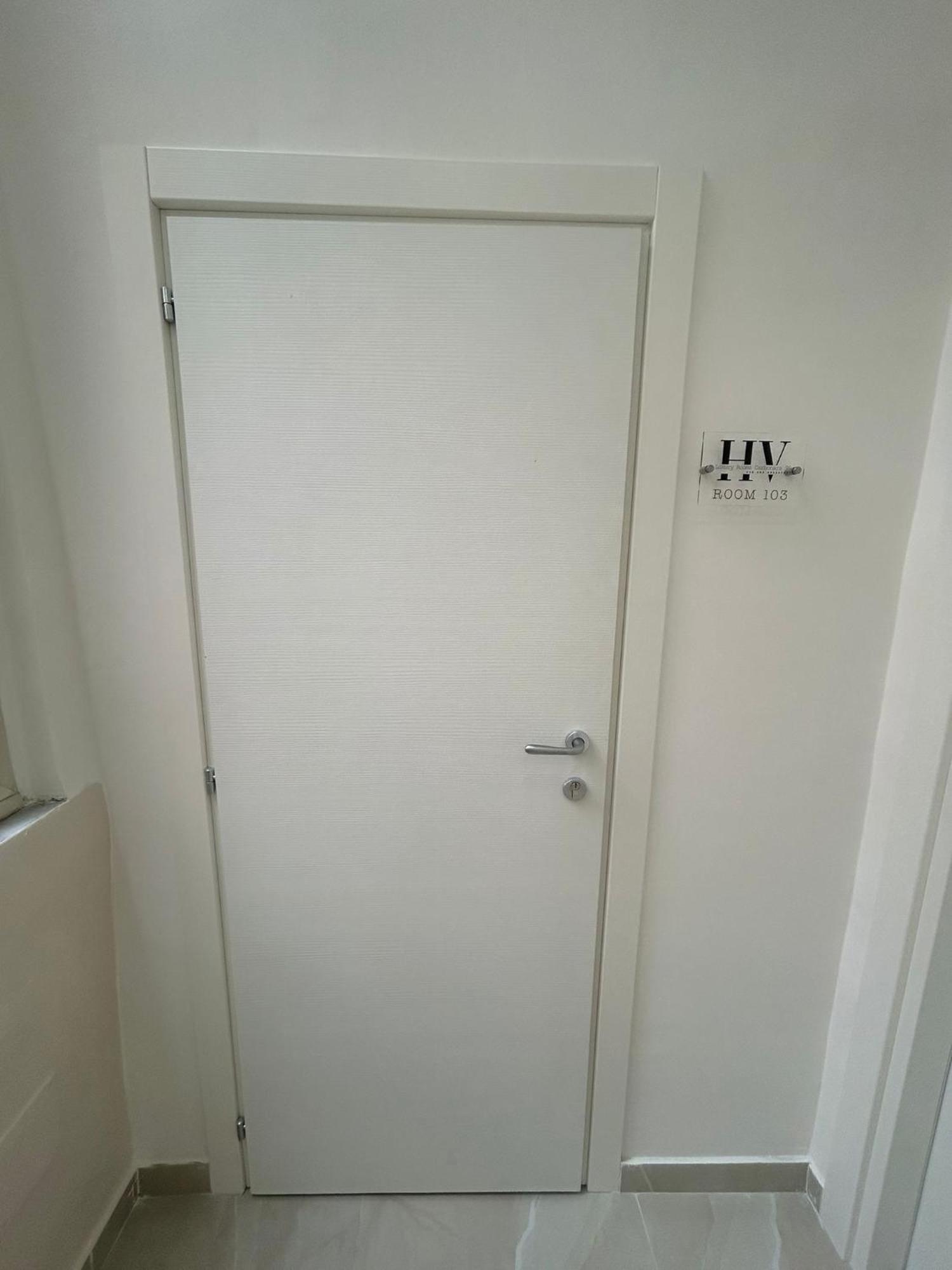 Luxury Rooms Carbonara 95 نابولي المظهر الخارجي الصورة
